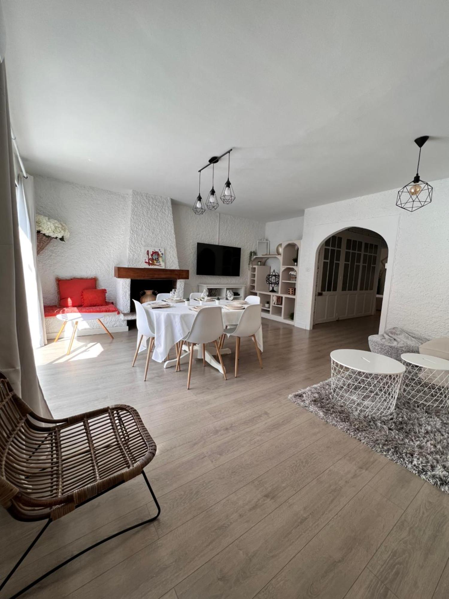 Gorgeous Town House Villa Нарбон Екстериор снимка